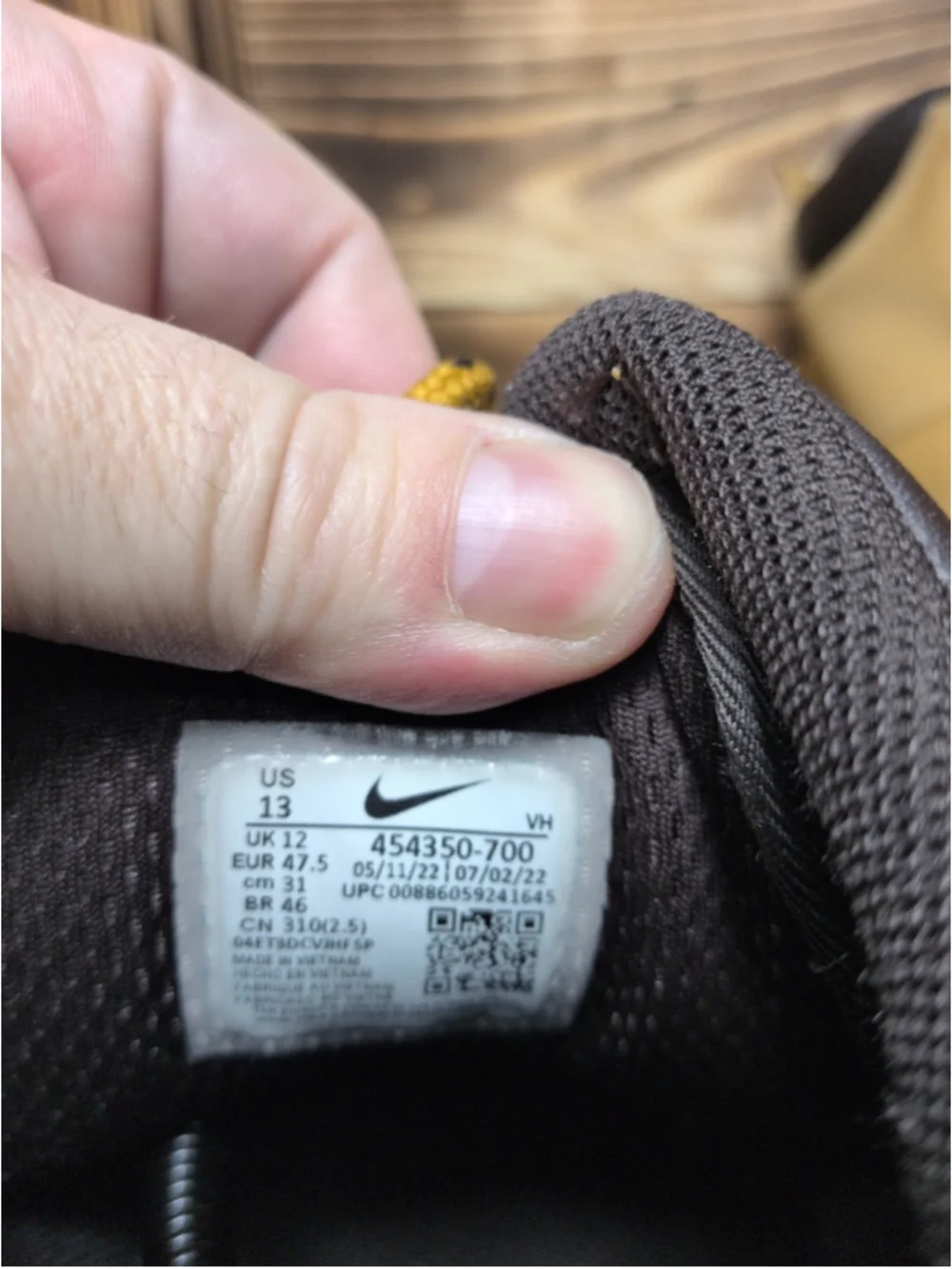 Nike manoa leather